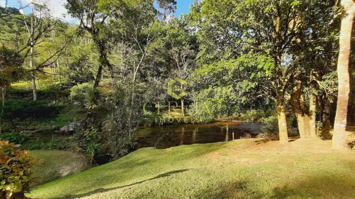 Sítio em beira-rio com 20.000m² em Rio Bonito de Lumiar, Nova Friburgo, à venda por R$650.