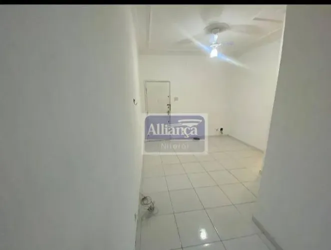 Apartamento com 1 dormitório à venda, 60 m² por R$ 220.000 - Ponta D Areia - Niterói/RJ