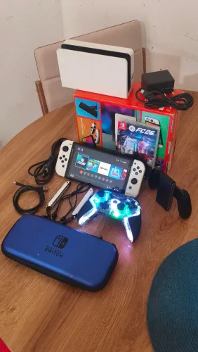 Nintendo switch oled 190gb valor negociável