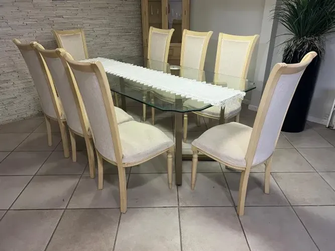 Mesa de Jantar de Vidro 8 Lugares + 8 Cadeiras Estofadas - Elegante e Completa