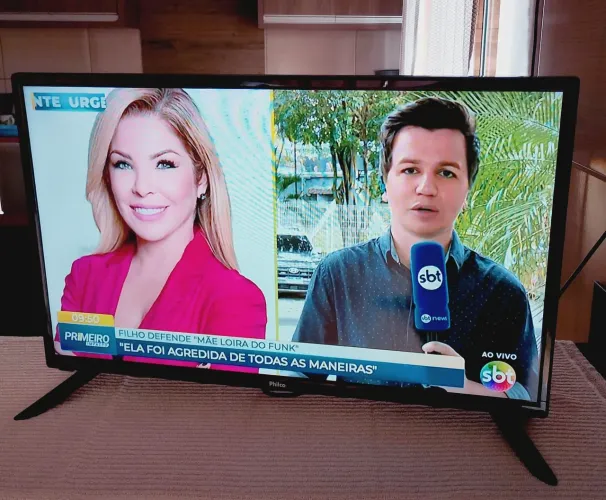 Tv philco 28 polegadas e roku tv