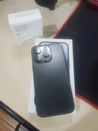 iPhone 14 Pro - 256gb, bateria 77%
