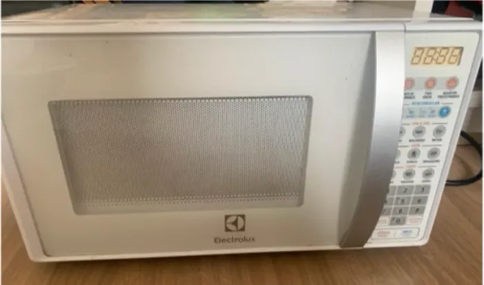 Microondas Electrolux 27L - 110V - funcionando