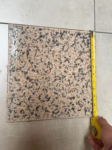 Lote com +130 Peças de Piso Cerâmico 29x29 - Excelente Estado