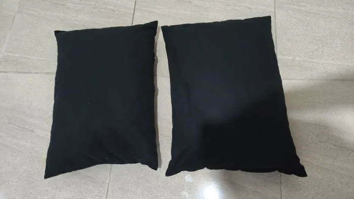 Par de travesseiro cor preta 