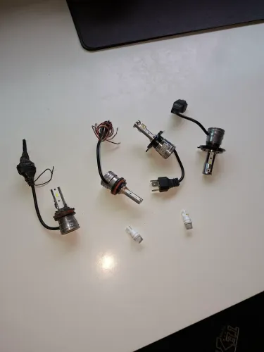 Conjunto Lâmpadas ultra Led 1 mes de uso!