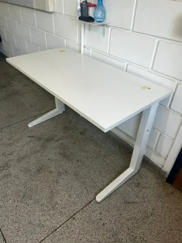 Mesa de Escritorio Branca Usada