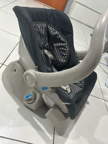 Bebê conforto + suporte 