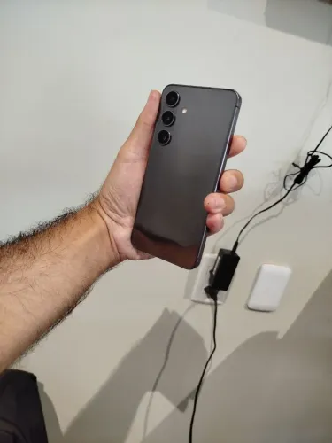 Troco em Iphone / Samsung S24 256gb