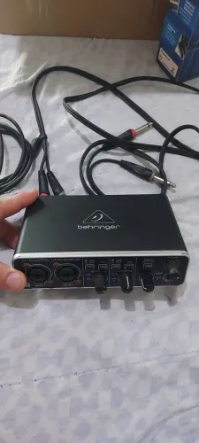 Placa de áudio Behringer U-PHORIA UMC202HD