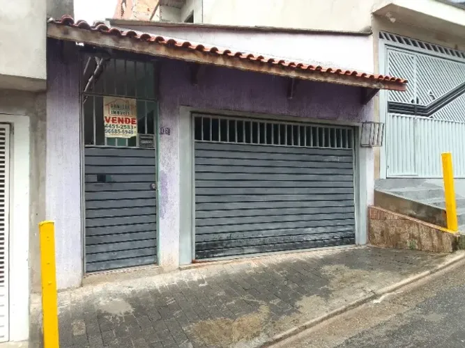 Vendo casa no jardim Cipreste ,Santo André.  2 quartos,sala,cozinha,1banheiro com garagem