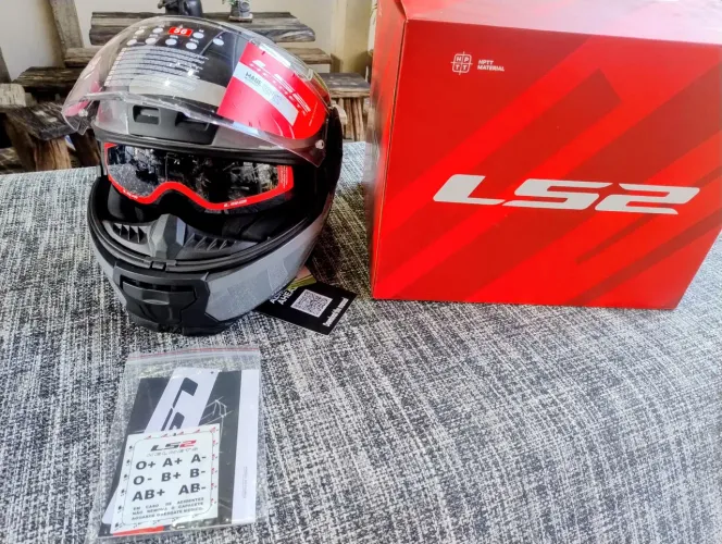 Capacete LS2 Scope escamoteável, produto novo na caixa, adquirido pelo site oficial