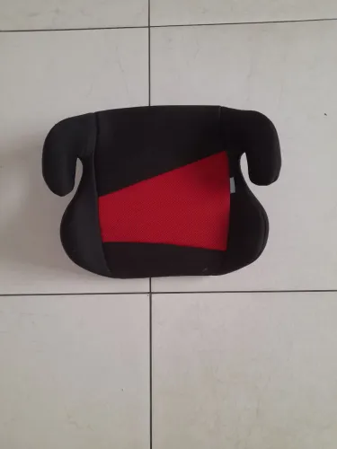 VENDO ASSENTO CADEIRINHA PRA VEÍCULOS. 