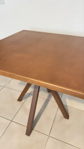 Mesa de madeira 
