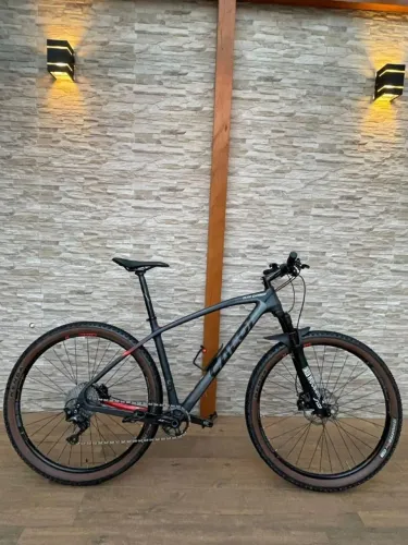 Bike Caloi Elite Carbon 19