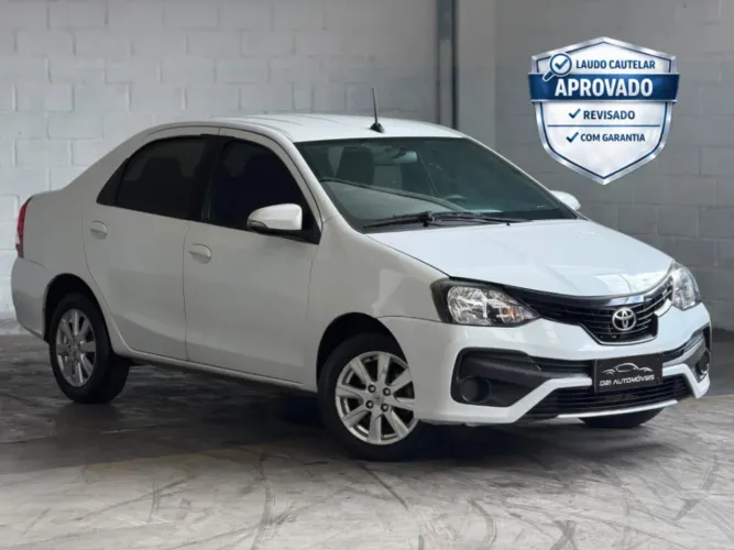 Toyota Etios X Plus Sedan 1.5 Flex 16V 4P Mec. 2021