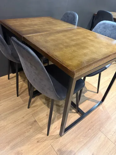 Mesa e cadeira bar