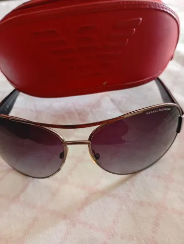 Óculos de sol da Armani Exchange novo