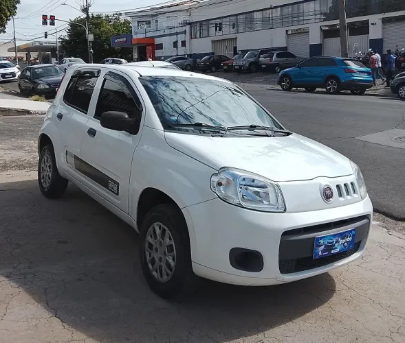 Fiat Uno Vivace Celeb. 1.0 EVO F.flex 8V 5P 2015