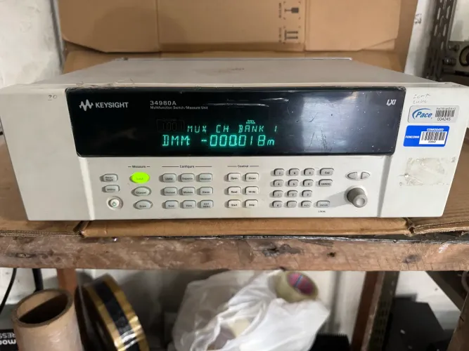 Lote Equipamentos de Bancada Profissionais - Osciloscópio + Keysight 34980A