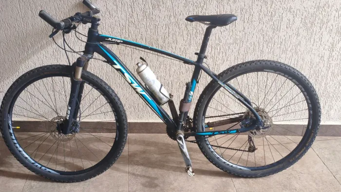 Bike aro 29 quadro 19 com 27 marchas