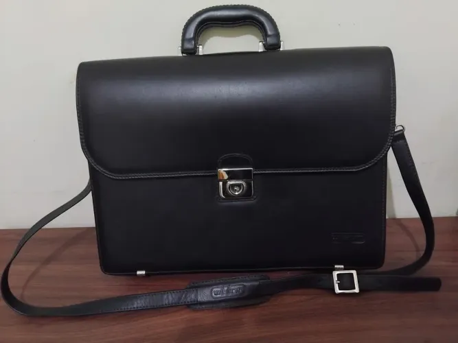 Bolsa de couro legítimo Marca: WILSON