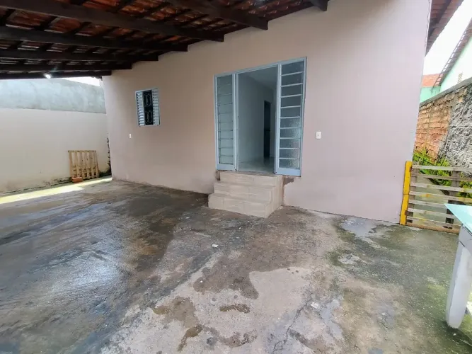 Imóvel com  duas casas p/ venda tem 250 m² com 2 quartos em Residencial Santa Fé - Goiânia