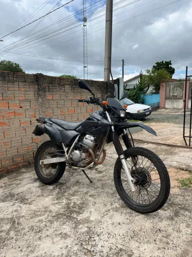Honda Tornado 250 - Forte, econômica e pronta pra rodar 
