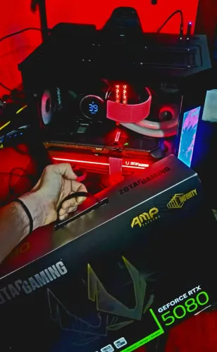 RTX 5080 AMP infinity extreme oc 16GB DDR7 modelo premium