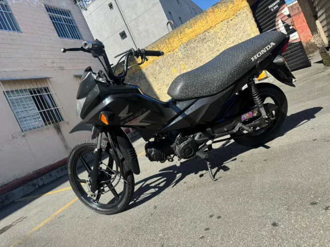 Moto zerada nada pra fazer. Só pega e anda