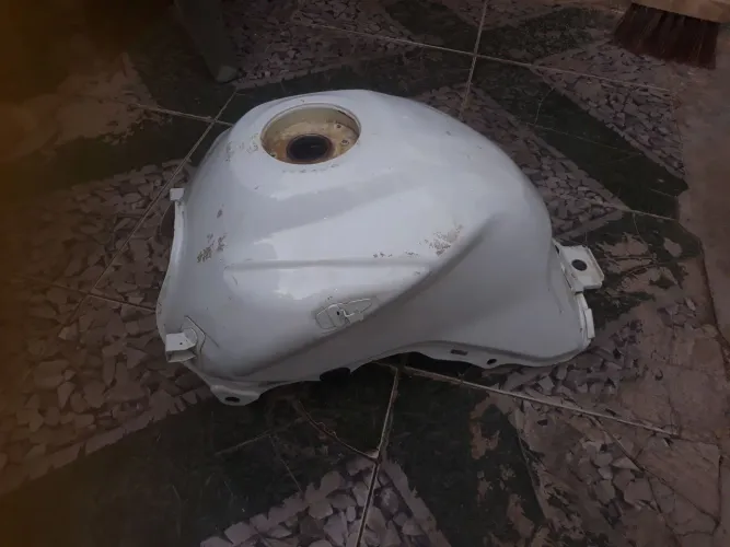 Tanque da titan 160 pra vender por 500 reais 