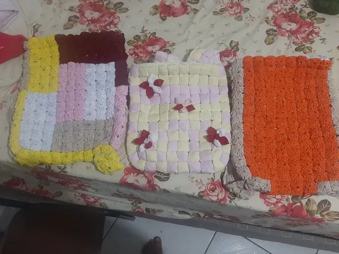 Mochila e bolsa de fuxico