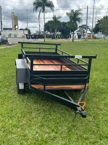 Carretinha 2.50 x 1.20 Trucado - Estrutura Forte.