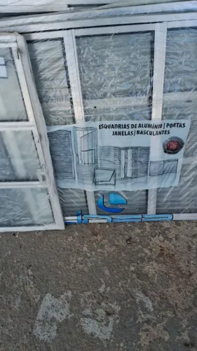 Janela Basculante Nova 60x60 Alumínio