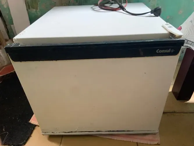 VENDO FRIGOBAR CONSUL 50 LITROS USADO EM PERFEITO FUNCIONAMENTO