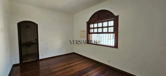 Casa para alugar, 324m², 4 quartos, 5 banheiros, 5 vagas de garagem - Bairro: Palmares