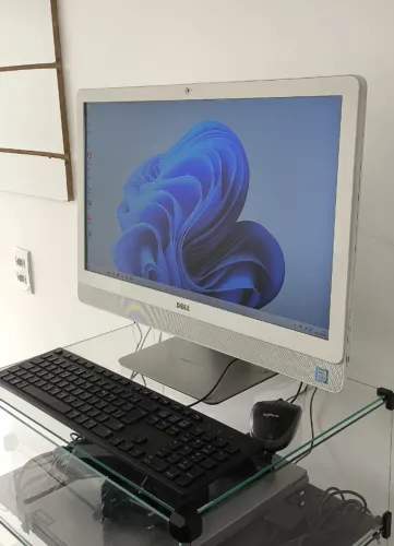 PC AIO Dell Inspiron 24-3464 - Intel Core I5-7200U - RAM 8GB - SSD 256GB - Tela "23.8 FHD