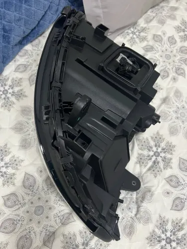Farol Mercedes c180 2017 lado direito