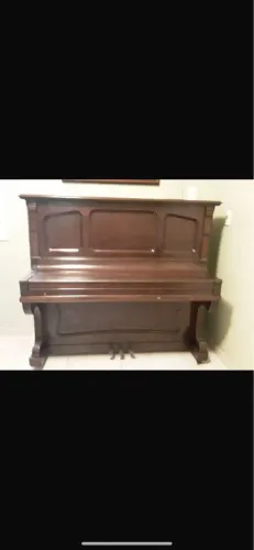 Piano antigo