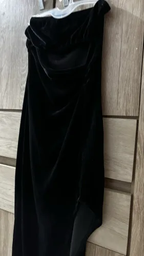 Vestido Preto de Veludo SHEIN