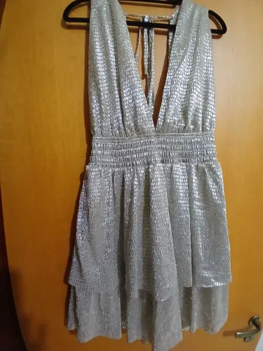 Vestido Le Blog M, prata, forrado, usado 1 vez
