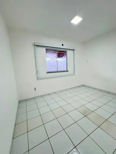 Alugo casa de condomínio no Turu