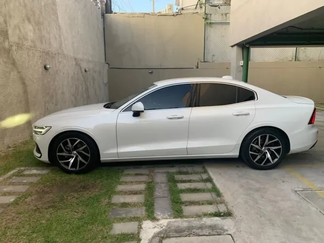 Volvo S60 T-4 Momentum 2.0 190cv 4P 2020