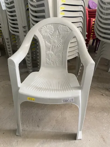 Cadeiras Plásticas Design