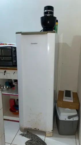Vendo geladeira esmaltec