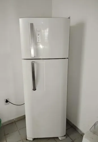 Vende-se Geladeira 