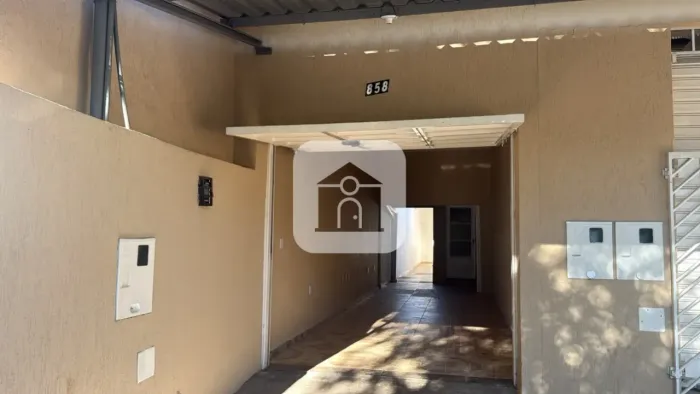Casa para locação no bairro Jardim Canaã