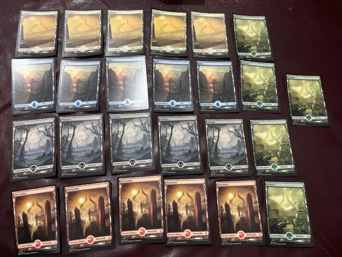25 Terrenos Básicos Arte Estendida de Magic the Gathering em Português