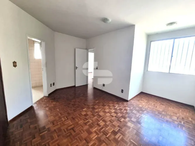 APARTAMENTO NO MANACÁS TODO REFORMADO DE 03 QUARTOS COM 2 BANHEIROS E 01 VAGA DEMARCADA E