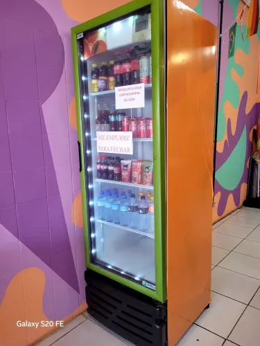Geladeira Expositora